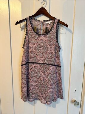 LC Lauren Conrad Pink Floral Paisley Sleeveless Top with Black Lace